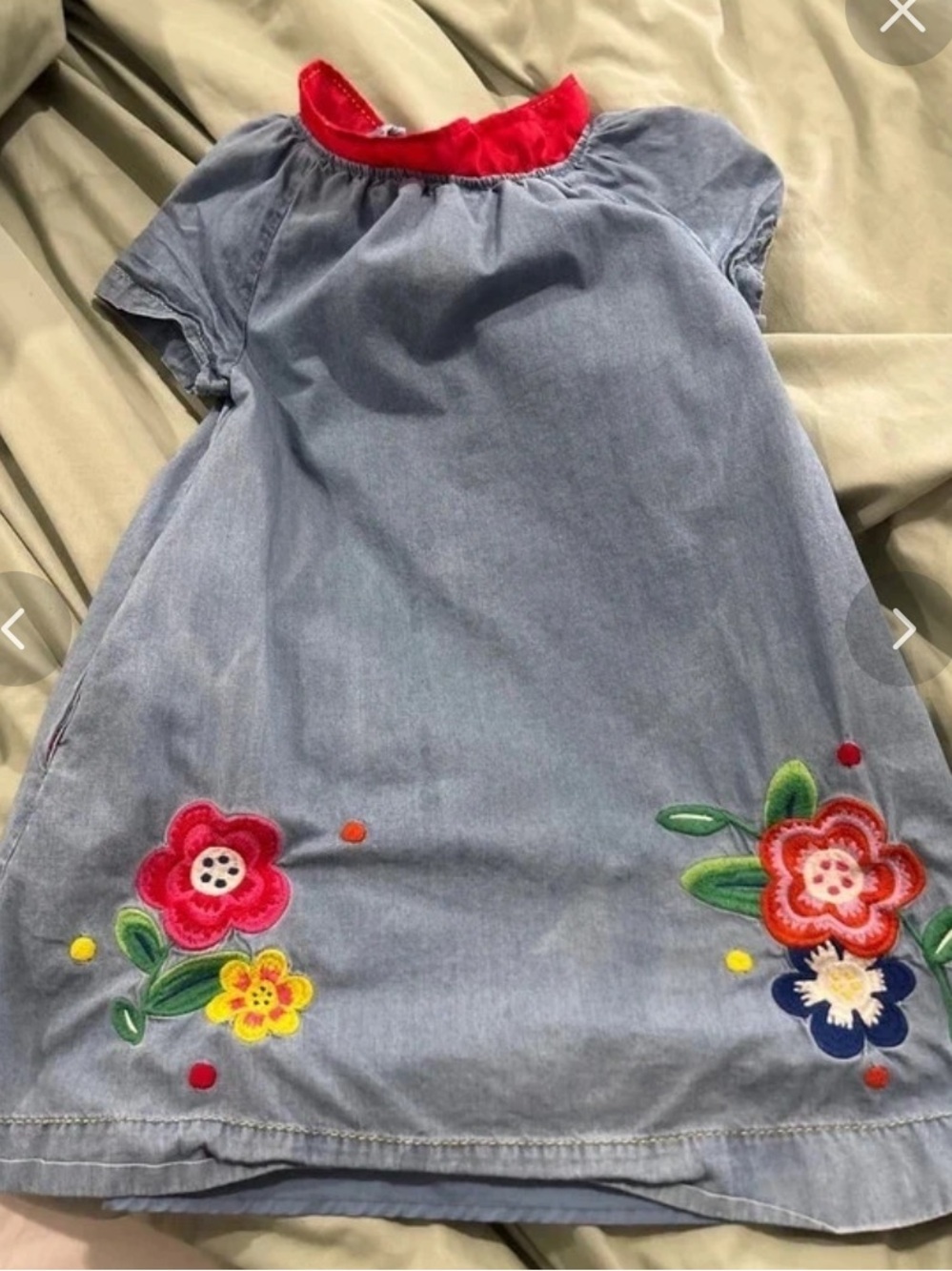 Mini Boden Girls' Blue Floral Appliqué Dress with Red Collar size 8 - Picture 2 of 2